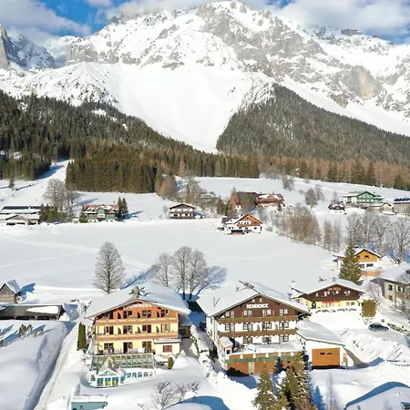 Hotel Pfeffermuehle 4*
