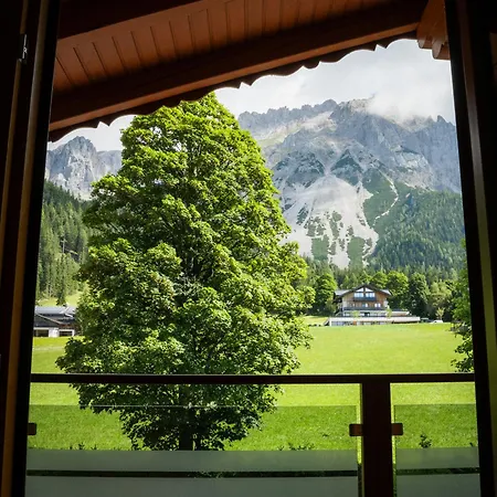 Pfeffermuehle Hotel 4*